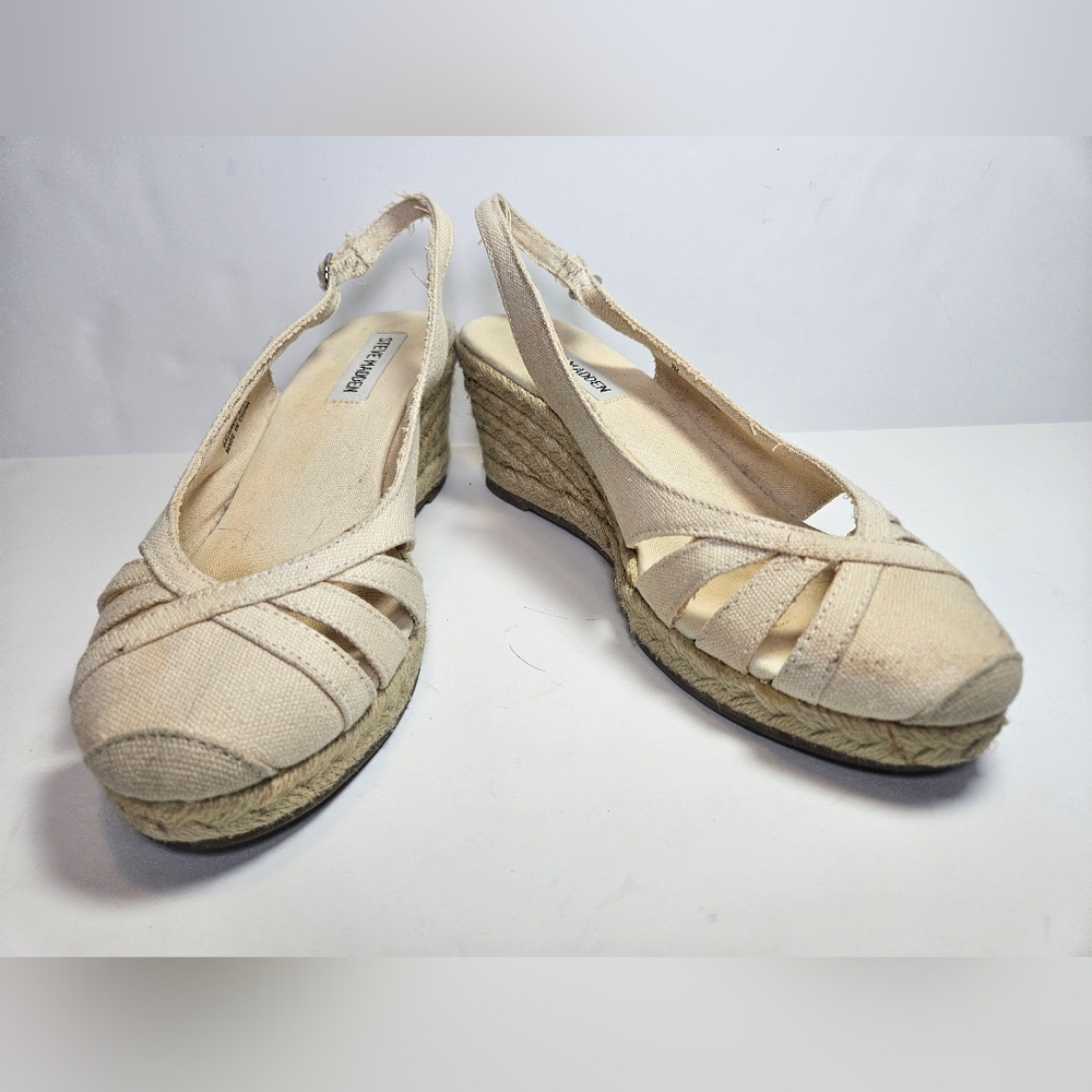 Steve Madden Cream Espadrille Wedge Sandals. Size 7M